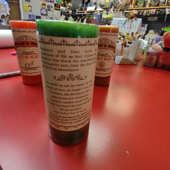 Witch's Brew- Halloween Limited Edition Candle - WITCH'S PURSE - Picture 2 of 2